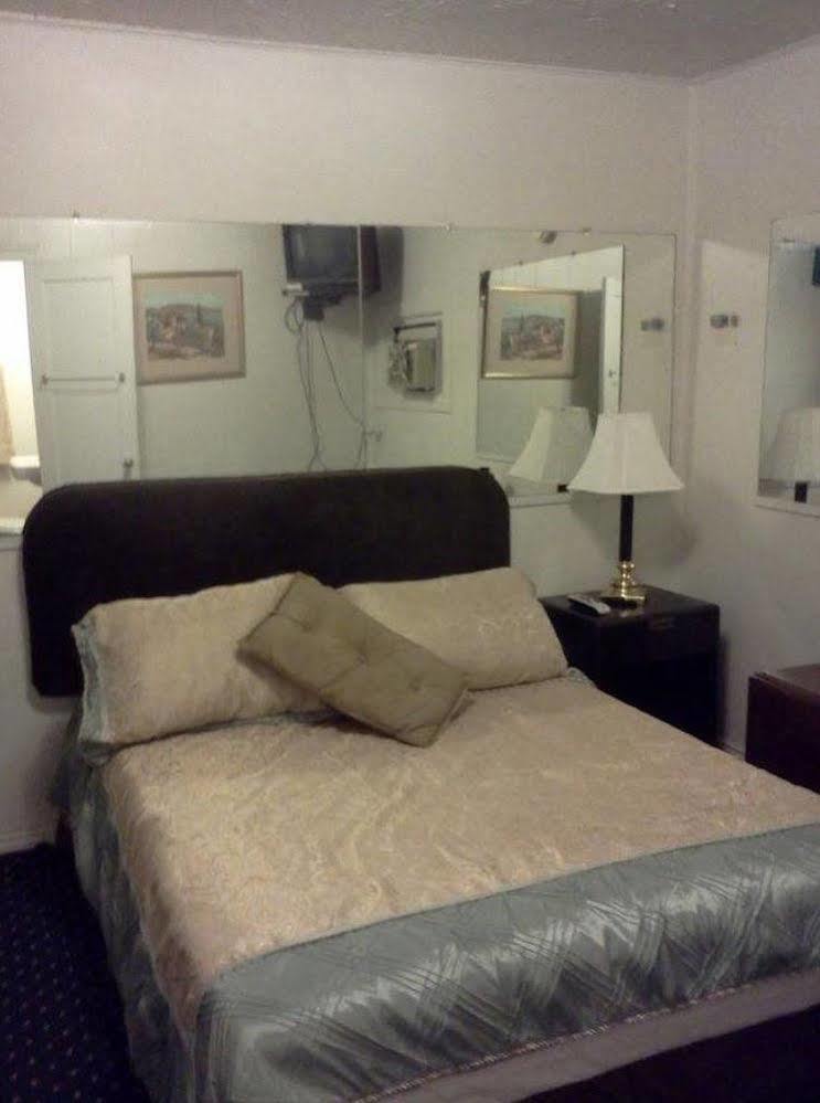 Pillow Talk Motel Wellington Экстерьер фото