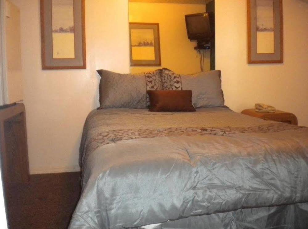 Pillow Talk Motel Wellington Экстерьер фото