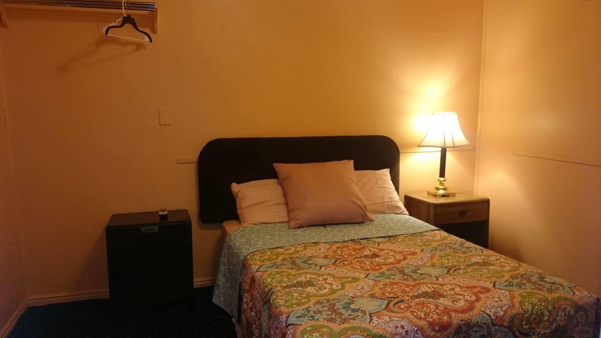 Pillow Talk Motel Wellington Экстерьер фото